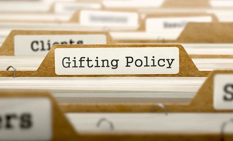 How to Build a Gifting Policy for Your Company From Scratch