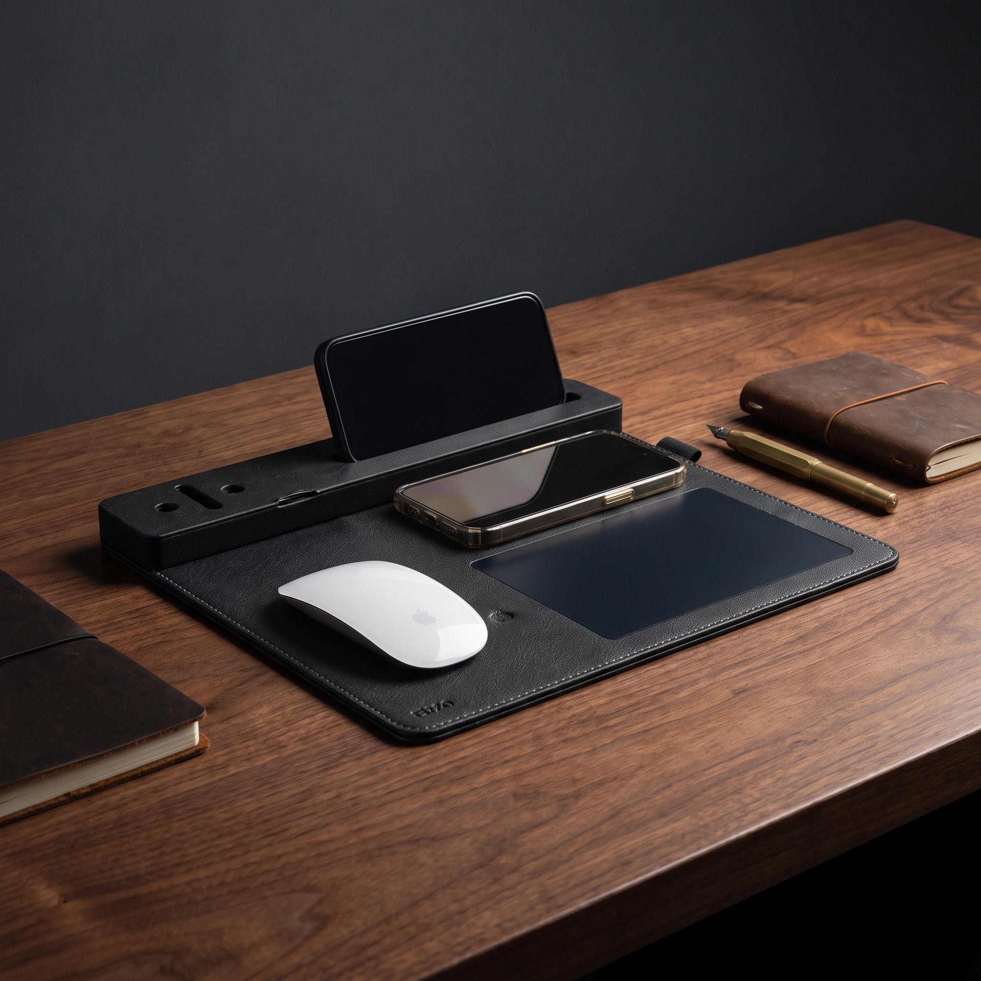 Deskmate Multipurpose Charging Pad - Loopify