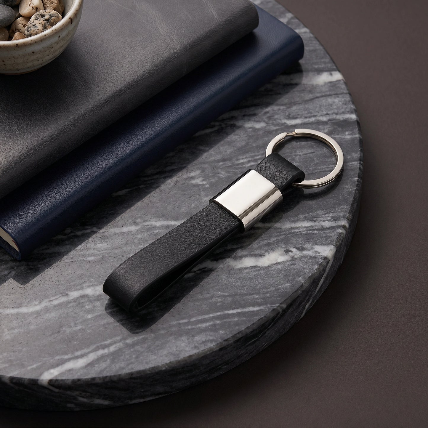 Biri Leather & Metal Keychain - Loopify
