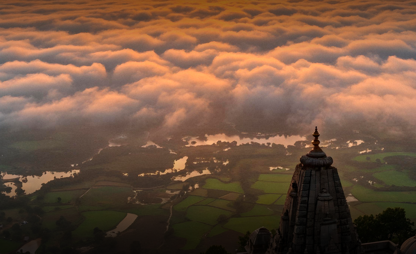 Premium Corporate Gifting Solutions | For Employees and Clients – Loopify