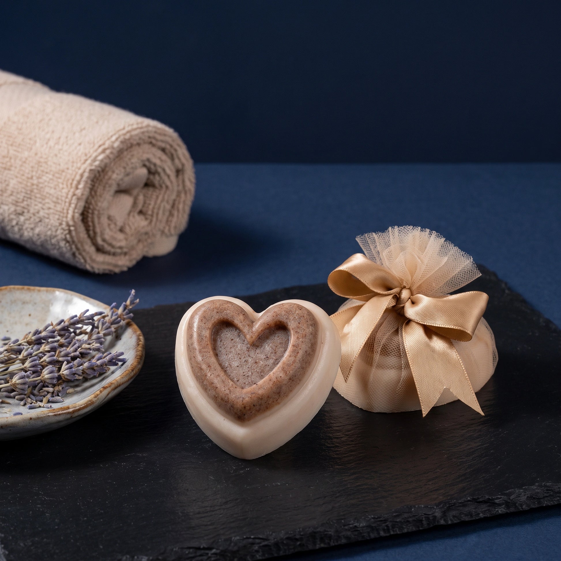 Oats & Powdered Rose Soap Bar - Loopify